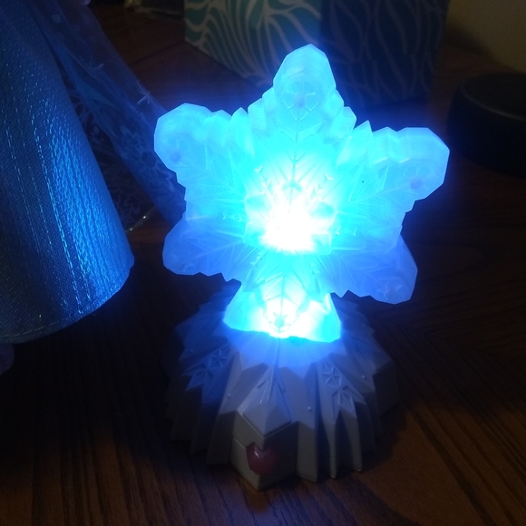 Elsa frozen doll baby doll size - Picture 4 of 6